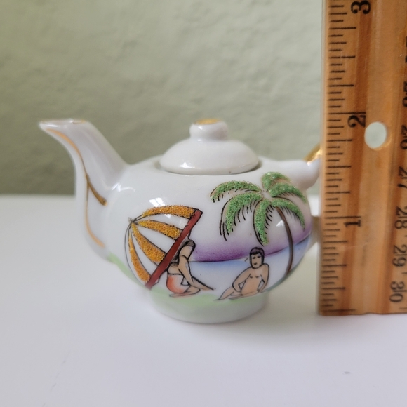 Polynesian Tiki Tea Cup, Saucer and Pot Island Beach Vintage Minature Souvenir. - Picture 10 of 11